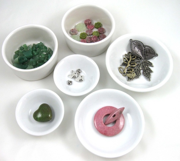 beads in small bowls