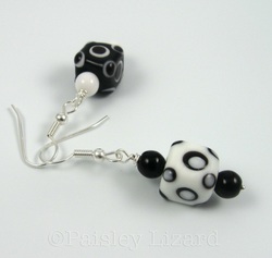 Picture of black and white polka dot bead earrings