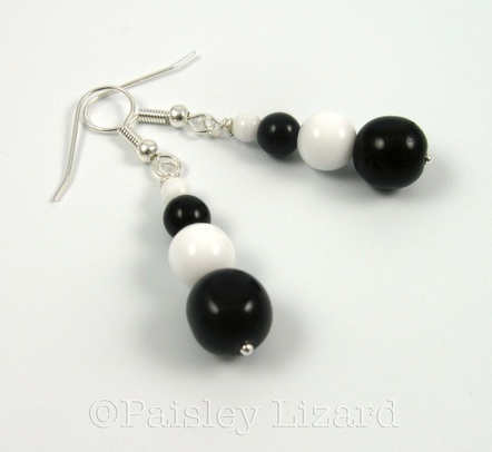 Picture of black and white beaded dangle earrings