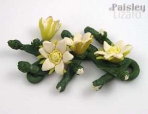 Cereus flowers neckpiece